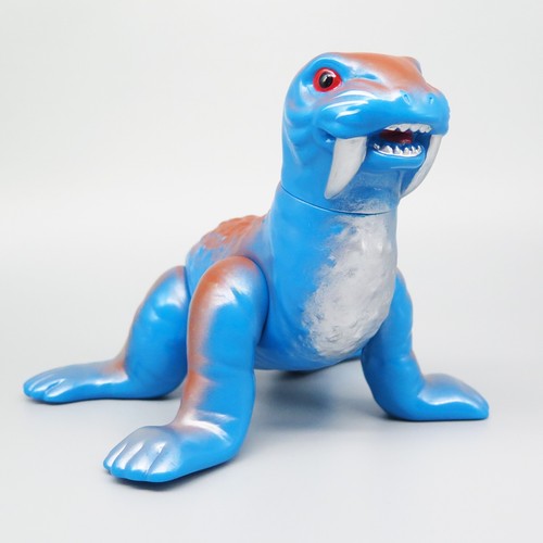 Ultraman sofubi kaiju todora - ultraman,
